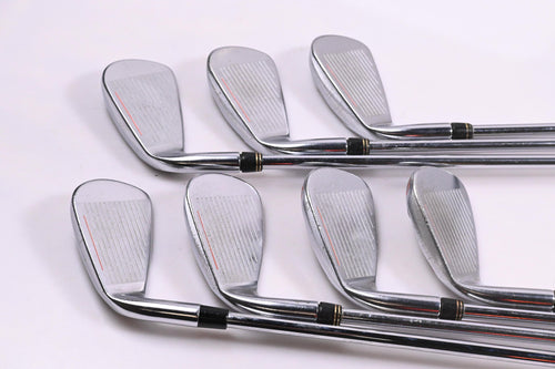 Cobra AMP Irons / 4-PW / Regular Flex Dynalite 90 Shafts