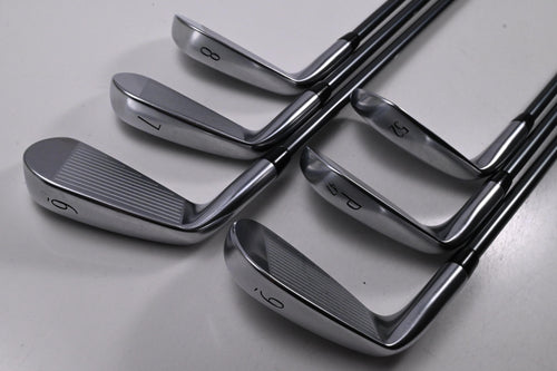 Titleist T250* 2025 Irons / 6-PW+52 / Regular Flex MMT Speedmesh 65 Shafts