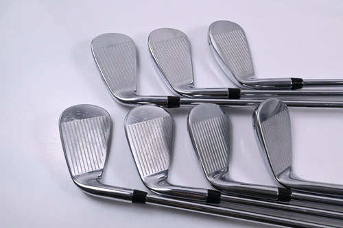 Callaway Elyte Irons / 5-PW+AW / Regular Flex True Temper Vector 80 Shafts