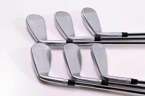 Wilson Staff Model XB 2026 Irons / 6-PW+GW / Regular Flex N.S.Pro Modus³ Tour