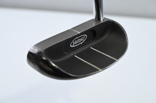 Left Hand Yes! C-Groove Marilyn Putter / 34 Inch