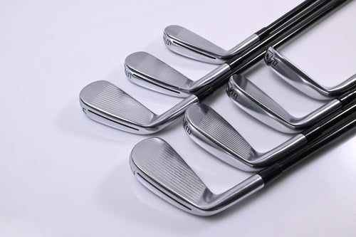 Taylormade P790 2019 Irons / 4-PW / Regular Flex MMT 65 Shafts