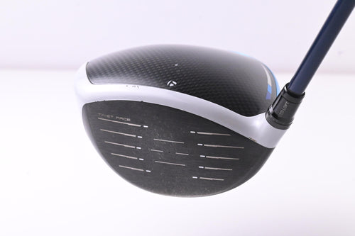 Taylormade SIM2 Max D Driver / 10.5 Degree / Regular Flex Fujikura Ventus Blue 5
