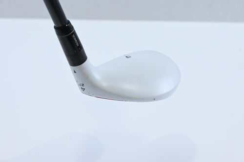 Taylormade R15 #4 Hybrid / 21 Degree / Regular Flex Fujikura Speeder Evolution
