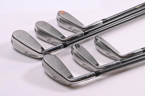Wilson Launch Pad 2022 Irons / 5-PW / Regular Flex Evenflow 65 Shafts