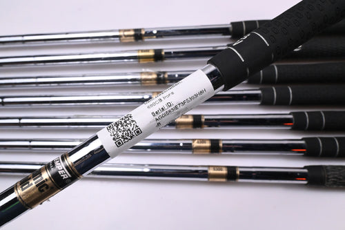 Titleist 690CB Irons / 3-PW / Stiff Flex Dynamic Gold S300 Shafts