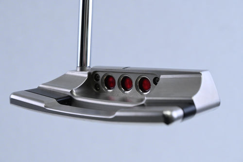 Scotty Cameron 2025 Studio Style Squareback Putter / 34 Inch