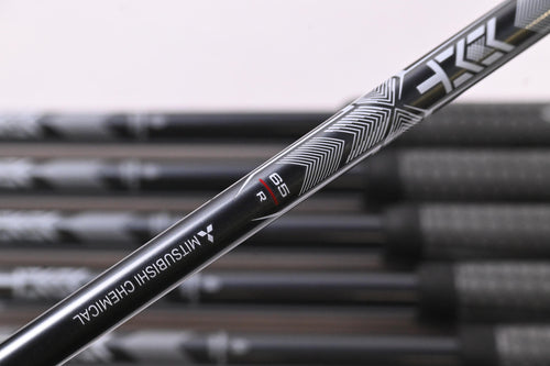 Titleist T250* 2025 Irons / 6-PW+52° / Regular Flex MMT AMC Red 65 Shafts