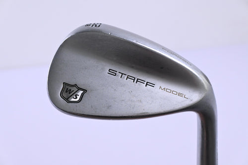 Wilson Staff Model Gap Wedge / 52 Degree / Wedge Flex Dynamic Gold AMT