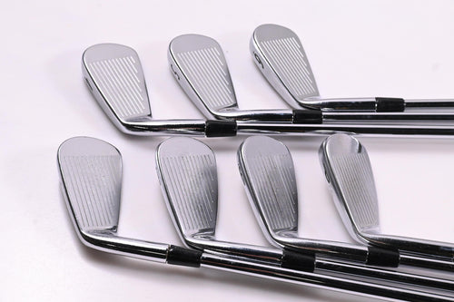 Titleist 712 AP2 Irons / 4-PW / X-Flex Project X Shafts