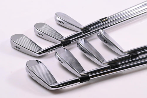 Titleist 712 AP2 Irons / 4-PW / X-Flex Project X Shafts