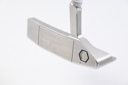 Bettinardi Studio Stock 17 303SS 2021 Silver/Red Putter / 35 Inch