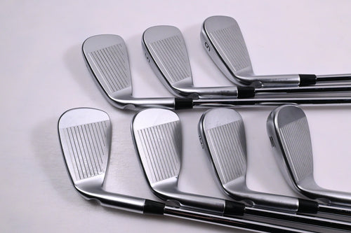 Ping I240 Irons / 4-PW / Blue Dot / Stiff Flex N.S.Pro Modus³ Tour 105 Shafts