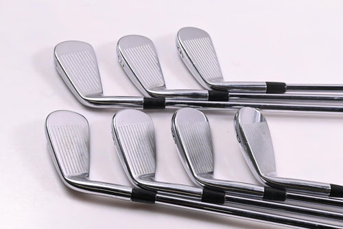Titleist 716 CB Irons / 4-PW / Stiff Flex Dynamic Gold AMT S300 Shafts