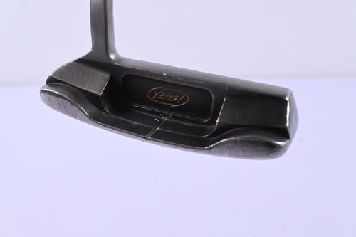 Yes! C-Groove Tracy II Putter / 32 Inch