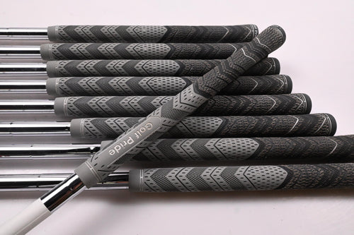 Taylormade SIM2 Max Irons / 4-PW+GW+SW / Regular Flex Elevate 95 Shafts
