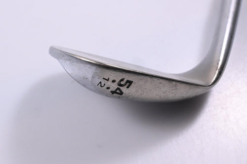 Cleveland 588 RTX Sand Wedge / 54 Degree / Wedge Flex Dynamic Gold Shaft