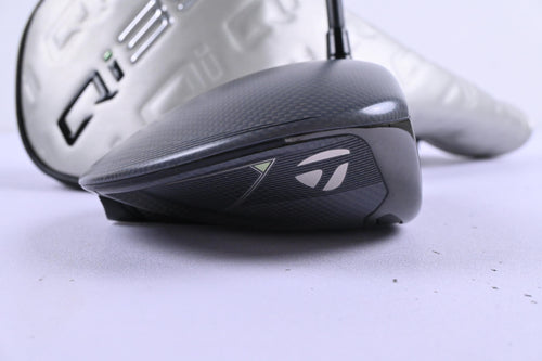 Taylormade Qi35 Driver / 9 Degree / Stiff Flex Kai'li Dark Waves White 60 Shaft