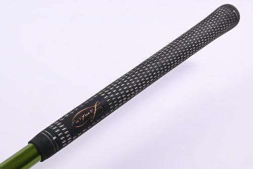 Titleist 909H #3 Hybrid / 19 Degree / Stiff Flex Aldila NV Green 85 Shaft
