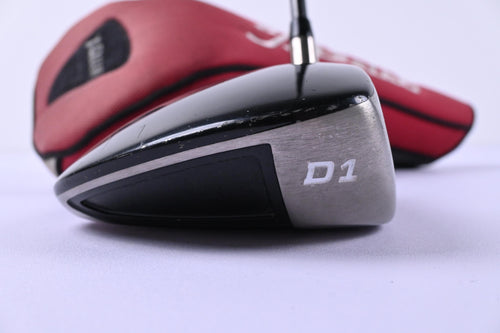 Titleist 907 D1 Driver / 9.5 Degree / Regular Flex Aldila VX Shaft