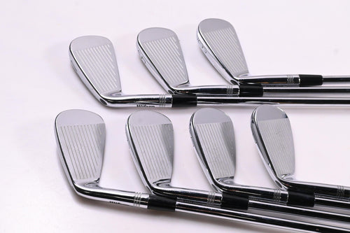 Wilson Staff Model Blade 2024 Irons / 4-PW / Stiff Flex Dynamic Gold Mid 115