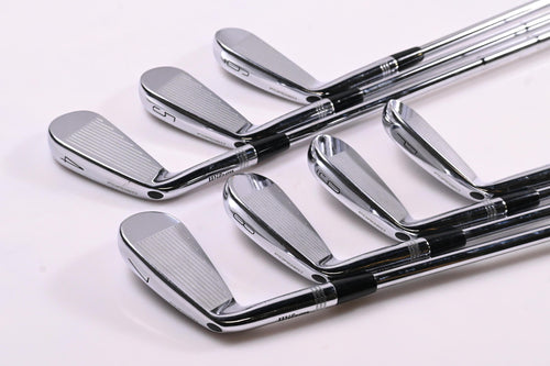Wilson Staff Model Blade 2024 Irons / 4-PW / Stiff Flex Dynamic Gold Mid 115