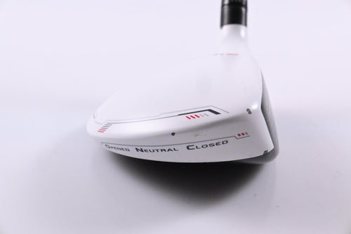 TaylorMade R11S #4 Wood / 17 Degree / Regular Flex Fujikura Motore F1 Shaft
