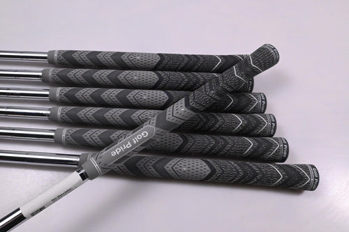 Mizuno JPX 925 Hot Metal HL Irons / 5-PW+GW / Regular Flex KBS Tour Lite Shafts