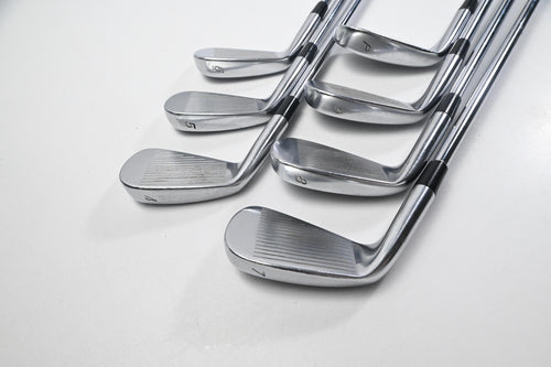 Taylormade Tour Preferred MC 2011 Irons / 4-PW / Stiff Flex N.S.Pro 950GH Shafts