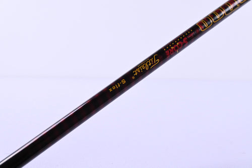 Titleist 909 D2 Driver / 9.5 Degree / Stiff Flex Aldila Voodoo Shaft