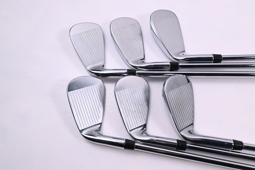 Callaway Elyte Irons / 5-PW / Regular Flex Vector 80 Shafts