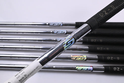 Ping G25 Irons / 4-PW / Blue Dot / Regular Flex Ping CFS Shafts