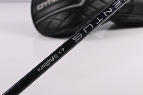 Wilson DYNAPWR 2025 Carbon Driver / 10.5 Degree / Stiff Flex Ventus Blue 6 Shaft