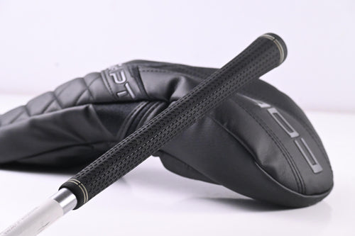 Cobra DS-Adapt MAX-D Driver / 10.5 Degree / Stiff Flex Fujikura Pro Black 60 Shaft