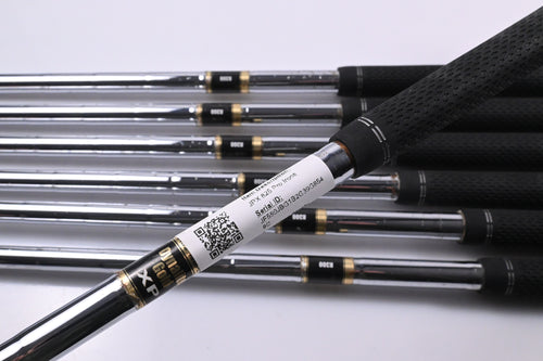 Mizuno JPX 825 Pro Irons / 4-PW / Regular Flex Dynalite Gold XP R300 Shafts