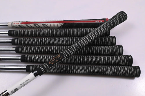 Titleist DCI 990 Irons / 4-PW / Stiff Flex Dynamic Gold S300 Shafts