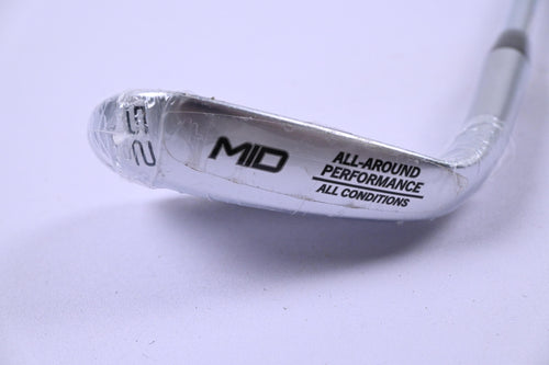Cleveland RTZ Gap Wedge / 52 Degree / Wedge Flex Dynamic Gold Spinner Shaft