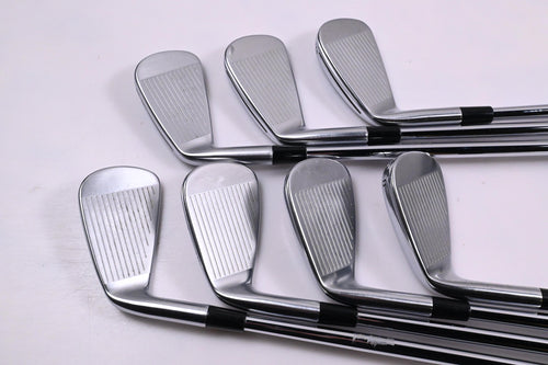 Taylormade P790 2019 Irons / 4-PW / Regular Flex Dynamic Gold 105 R300 Shafts