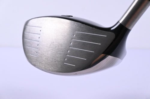 Titleist 909 D2 Driver / 10.5 Degree / Stiff Flex Diamana S 73 Shaft
