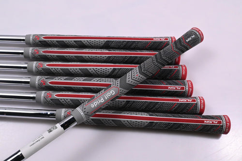 Taylormade Stealth Irons / 5-PW+GW / Stiff Flex Elevate ETS 95 Shafts