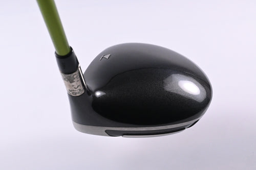 Titleist 905 R Driver / 9.5 Degree / Stiff Flex Aldila NV Green 65 Shaft