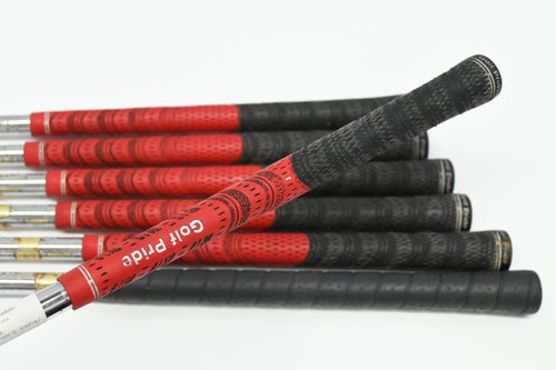 Titleist DCI 962 Irons / 4-PW / Stiff Flex Dynamic Gold S300 Shafts