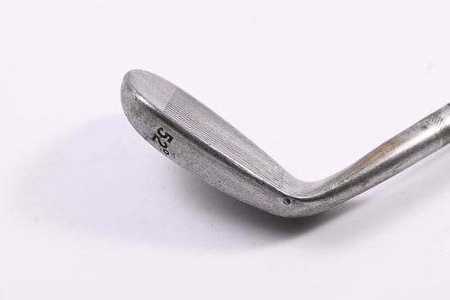 Titleist Vokey Oil Can Gap Wedge / 52 Degree / Wedge Flex Dynamic Gold Shaft