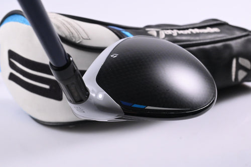 TaylorMade SIM2 Max #5 Wood / 18 Degree / Regular Flex Fujikura Ventus Blue 5