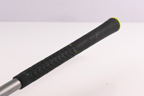 Titleist 915 F #3 Wood / 16.5 Degree / Regular Flex Diamana Red M+ 60 Shaft