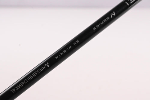 Titleist TSR2 #3 Wood / 15 Degree / Regular Flex Tensei AV Raw Blue 65 Shaft