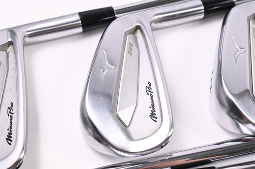 Mizuno Pro 223 Irons / 4-PW / Regular Flex Dynamic Gold 105 R300 Shafts