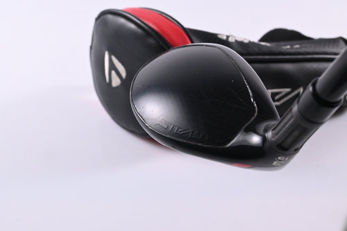 Left Hand Taylormade Stealth #3 Hybrid / 19 Degree / Regular Flex Ventus Red 6