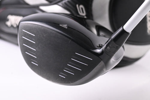 Titleist 915 D2 Driver / 9.5 Degree / Stiff Flex Aldila Rogue Black 70 Shaft