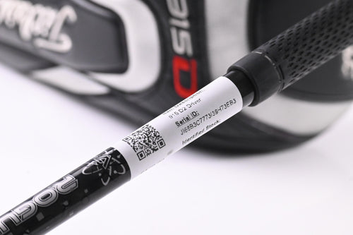 Titleist 915 D2 Driver / 9.5 Degree / Stiff Flex Aldila Rogue Black 70 Shaft